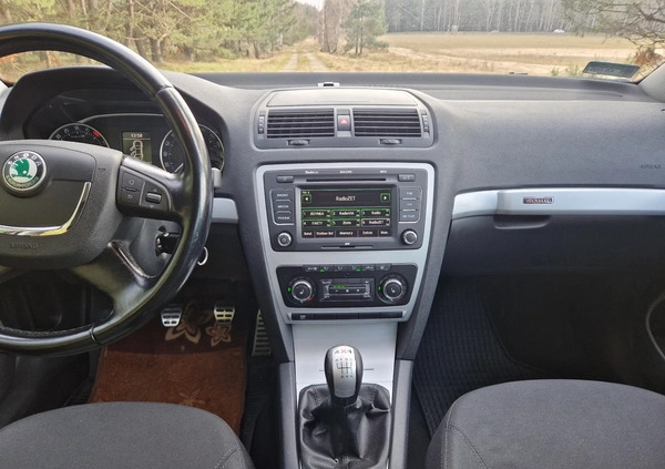 Skoda Octavia cena 25300 przebieg: 316550, rok produkcji 2009 z Siedliszcze małe 121
